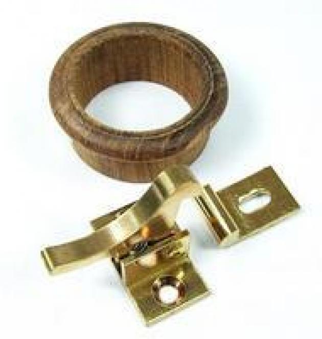 SS07101 Elbow Catch & Teak Ring 1